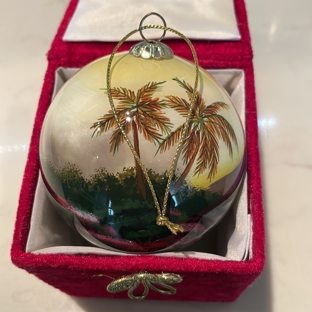 jus Mauied Christmas ornament / new - Picture 2 of 4